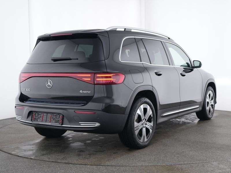 Mercedes-Benz EQB 300 4M